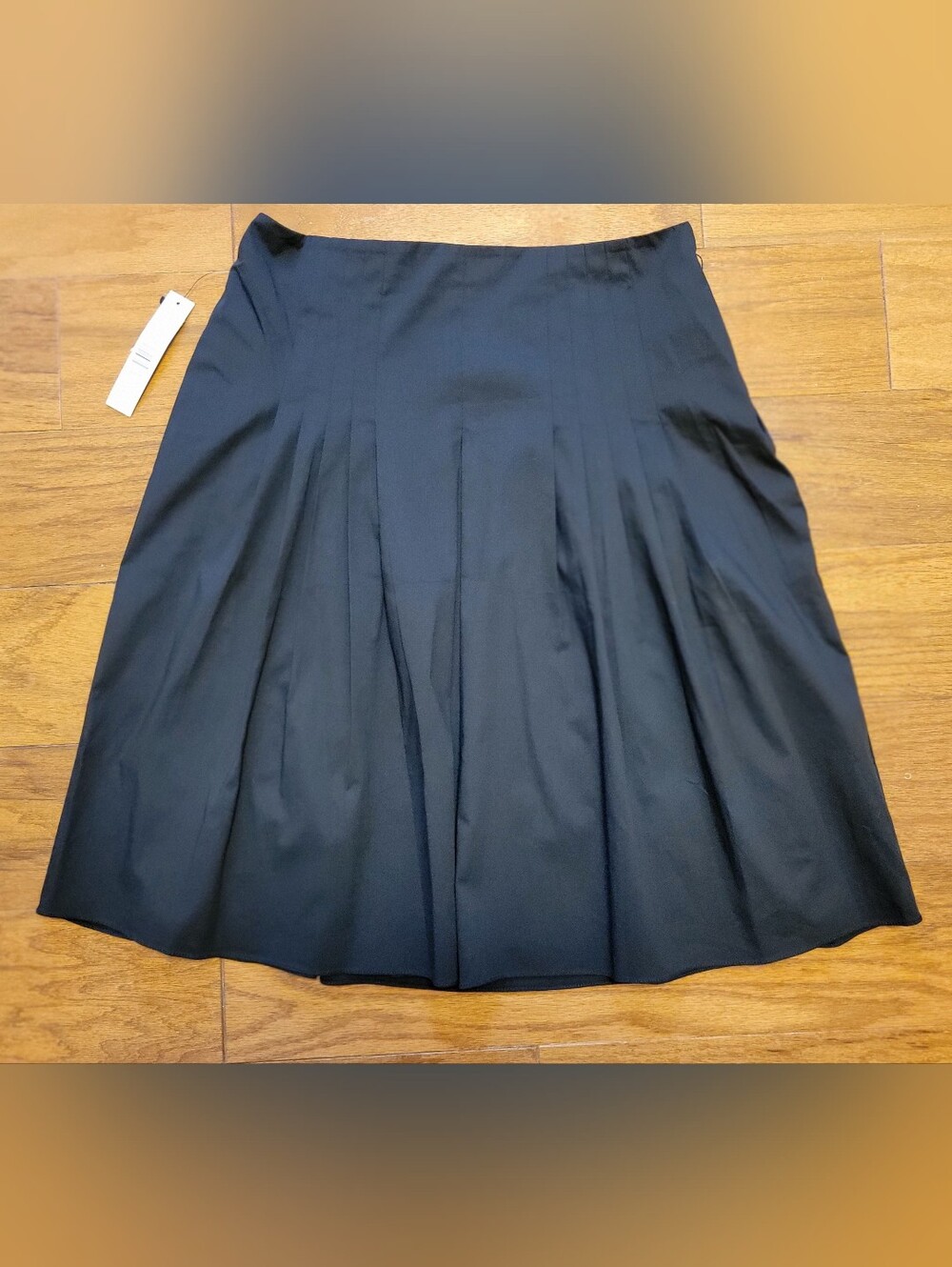 Tahari Vintage Classic Black Pleated A-Line Skirt 8 NWT